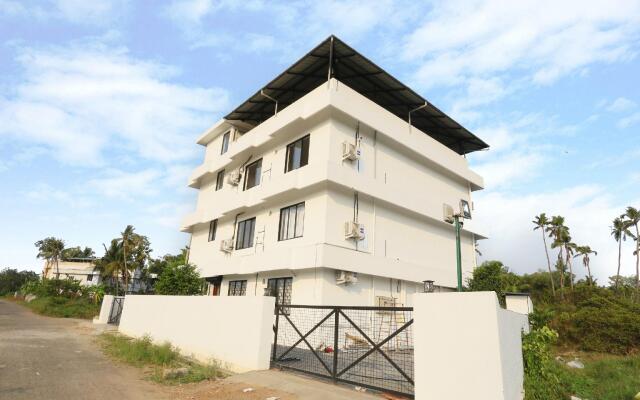 OYO Flagship 30431 Camp Mars Apartments,