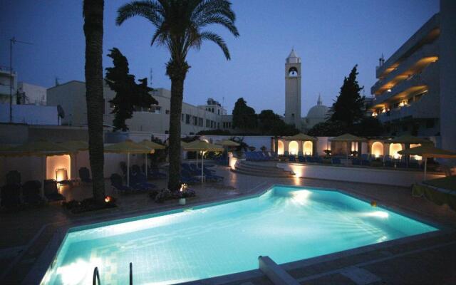 Mitsis Petit Palais Beach Hotel