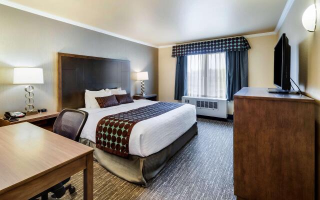 Best Western Plus Chena River Lodge