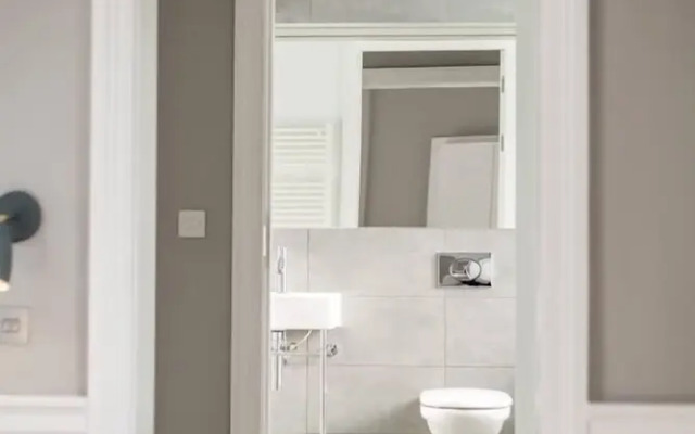 Torphichen Street 5 Star Luxury Apartment