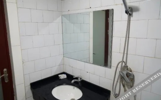 OYO Yiyang Tianhe Hotel