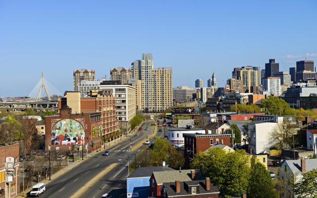 Holiday Inn Express & Suites Boston - Cambridge by IHG