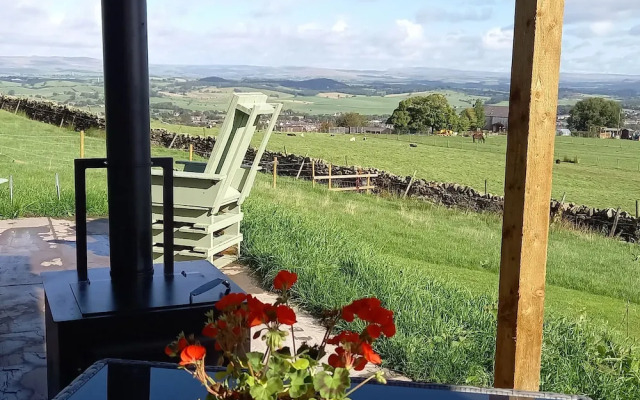 The Journeyman Luxury Shepherds Hut
