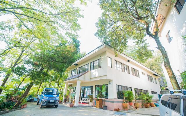 Hu Shan Hot Spring Hotel