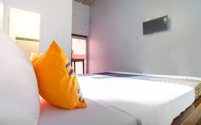 SPOT ON 3199 GALAXY HOUSE 234 Syariah – Guest Rooms – Sukoharjo