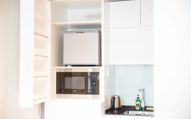 Expressionz Professional Suites By Plush