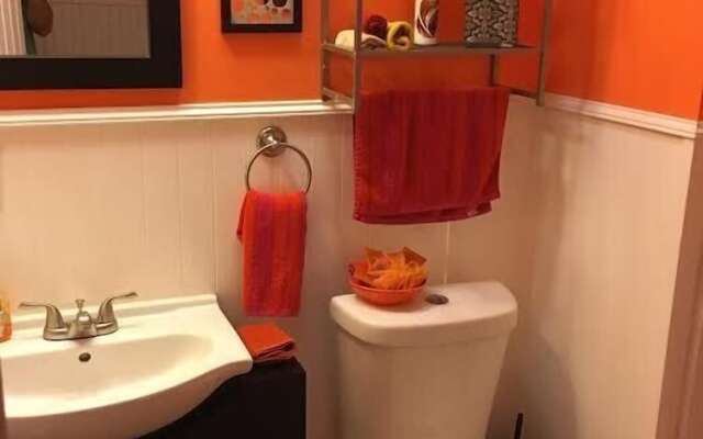 Brookside Inn At Laurens