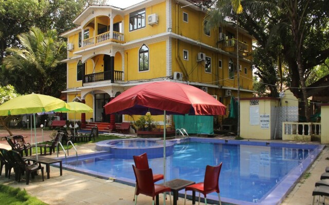 Oyo 13064 Home Luxury with Pool Studio Siolim