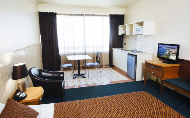 City Oasis Inn Townsville, SureStay Collection by BW