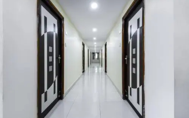 OYO 27635 Hotel Haripriya