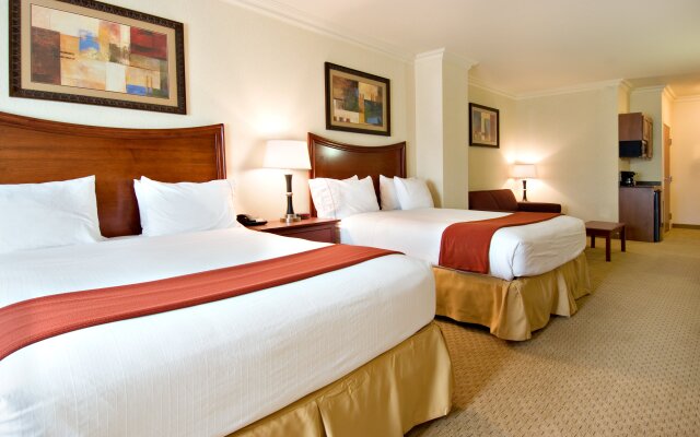 Holiday Inn Express & Suites Klamath Falls Central by IHG