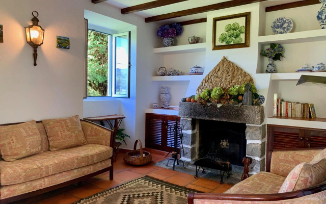 Stone House - Sete Cidades