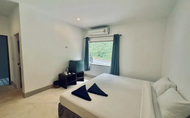 Titanic Stayin Premium View Hotel