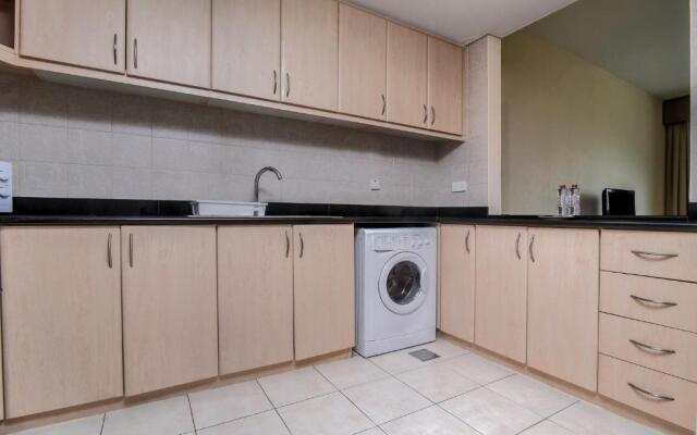Parkside Suites Hotel Apartment