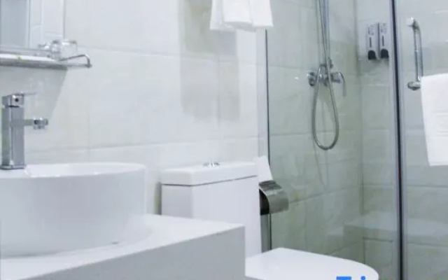 Super 8 Hotel (Beijing Qianmenzhu Shikou West Street) – Bathroom – Beijing