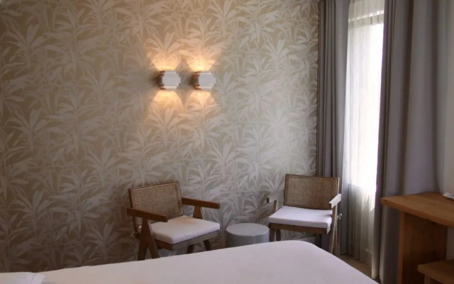 Hotel Iris