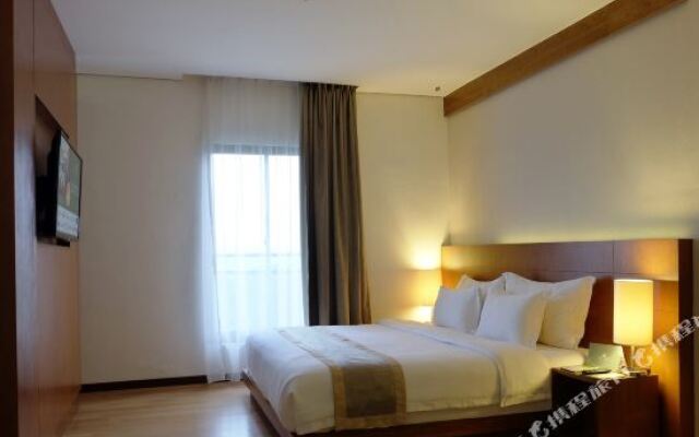 Oaktree Emerald Hotel Semarang