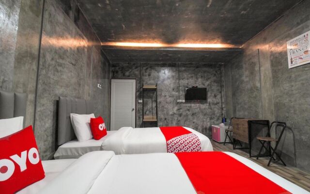 OYO 715 Apartment Khunpu