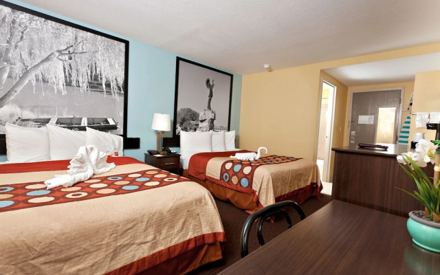 Super 8 Motel - Wichita/West/Airport