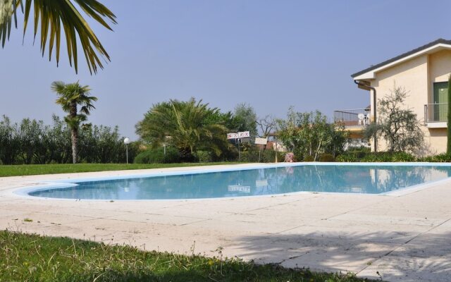 Intriguing Holiday Home in Lazise With Swimming Pool