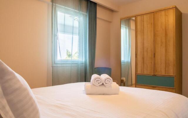 Spacious Flat with Pool in Kusadasi