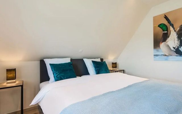 Chic Villa in Comines-warneton With Garden