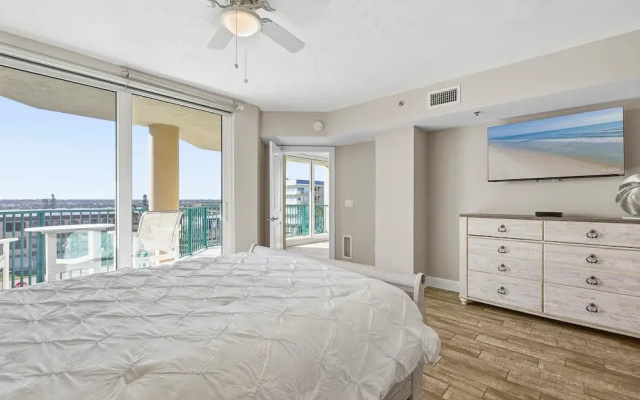 Dimucci Tower 404