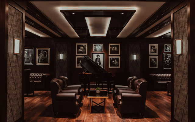 Al Bustan Palace, a Ritz-Carlton Hotel