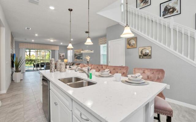 Private Pool Villa W/pool Table, On-site Waterpark