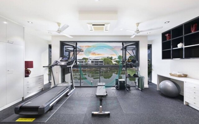 ZENLUX INFINITY - 4BR with Private Pool