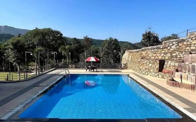 Meera Valley Resort