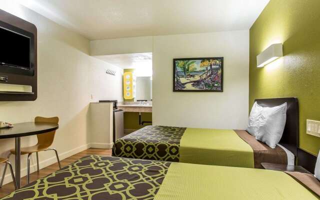 Rodeway Inn Downtown Hanford