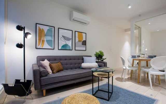 Stylish Luxurious Convenience At South Yarra Melbourne