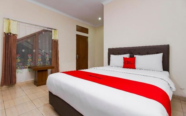 RedDoorz Plus Near Taman Lalu Lintas Bandung