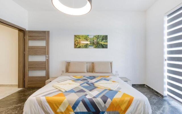 Stunning Apartment with pool-Hosted by Sweetstay