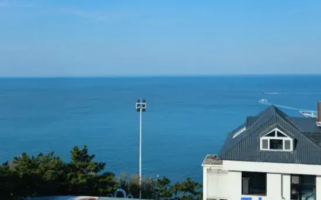 kongchan Homestay (Weihai Torch Eighth Street Branch)