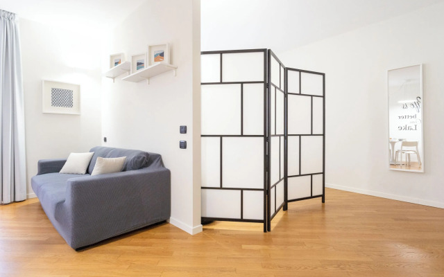 White Flat in Como City Center by Rent all Como