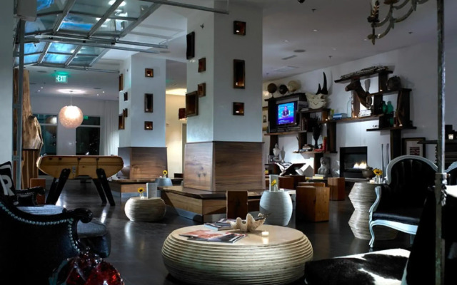 Bungalow Hotel