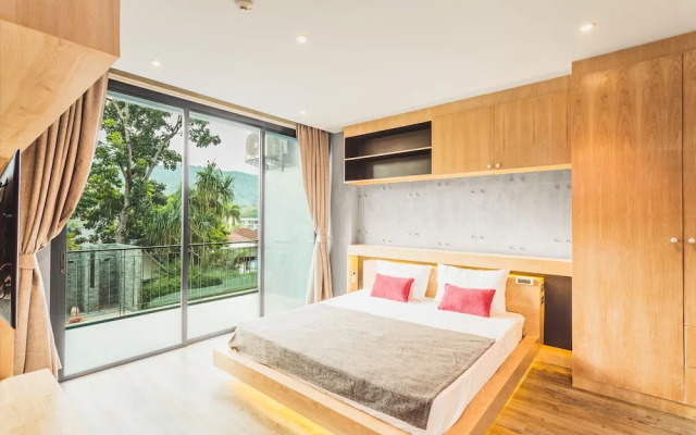 Condo in Nai Harn in ReLife 15-122-211