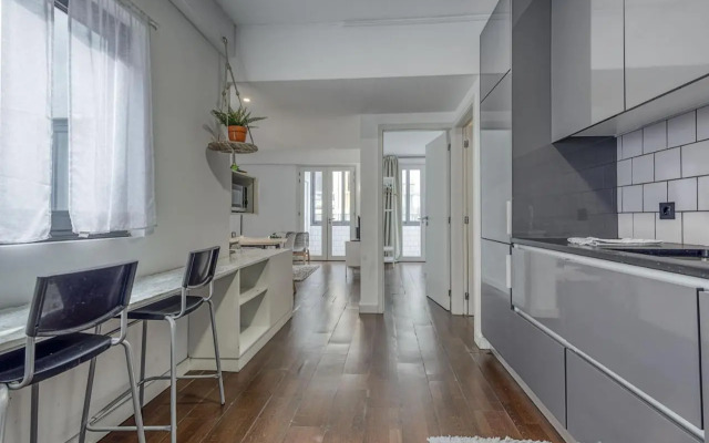 Travel and Live Apartments