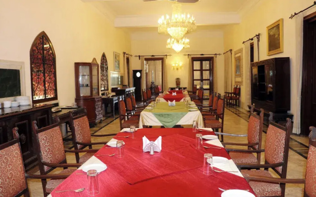 Nilambag palace