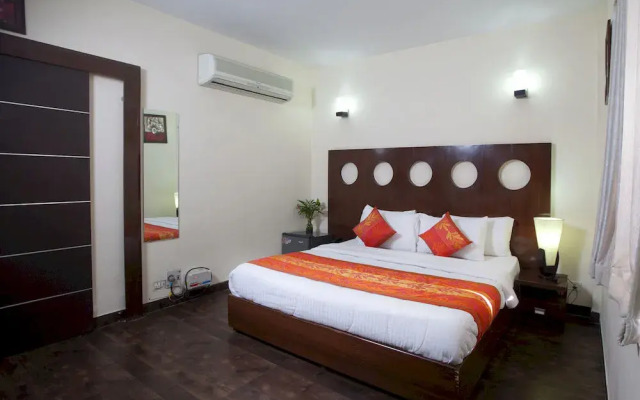 OYO Premium Medanta 2