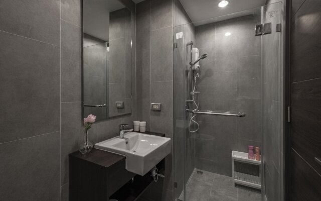 Community Apartment - bkce37