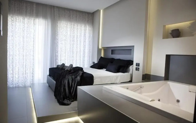 Crystal Skyline Neapolis