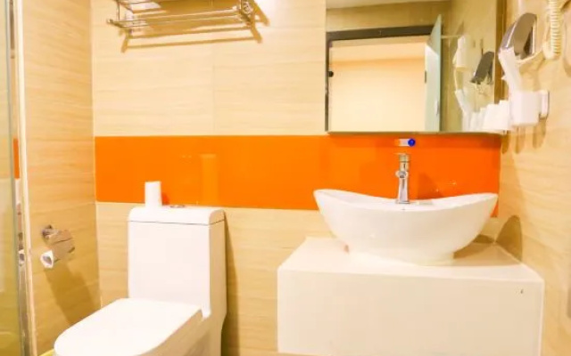 7 Days Premium (Xi'an Great Wild Goose Pagoda Xiaozhai Metro Station) – Bathroom – Xi'an