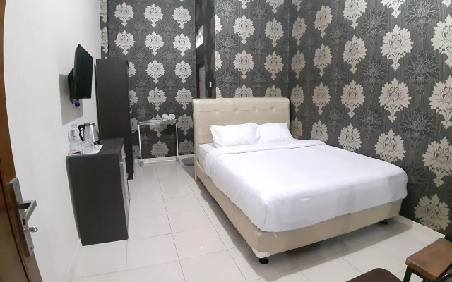 Soreang Hotel by ZUZU