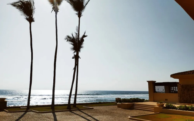 Tres Vidas Acapulco Suites