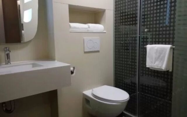 Ibis Dujiangyan Hotel