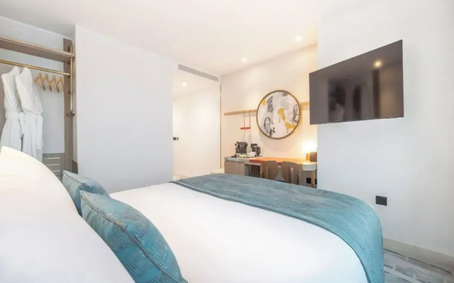 Dorsett Canary Wharf London