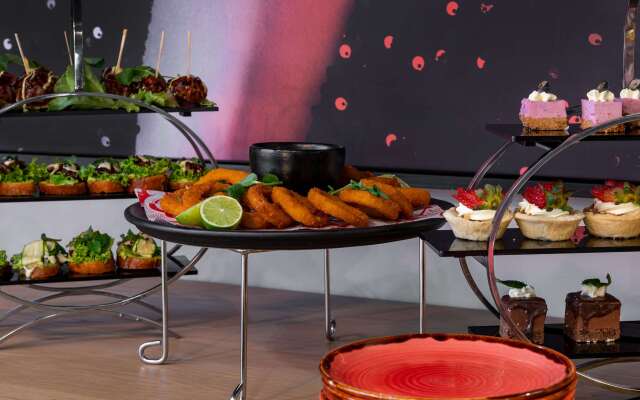 Radisson RED Hotel, Johannesburg Rosebank